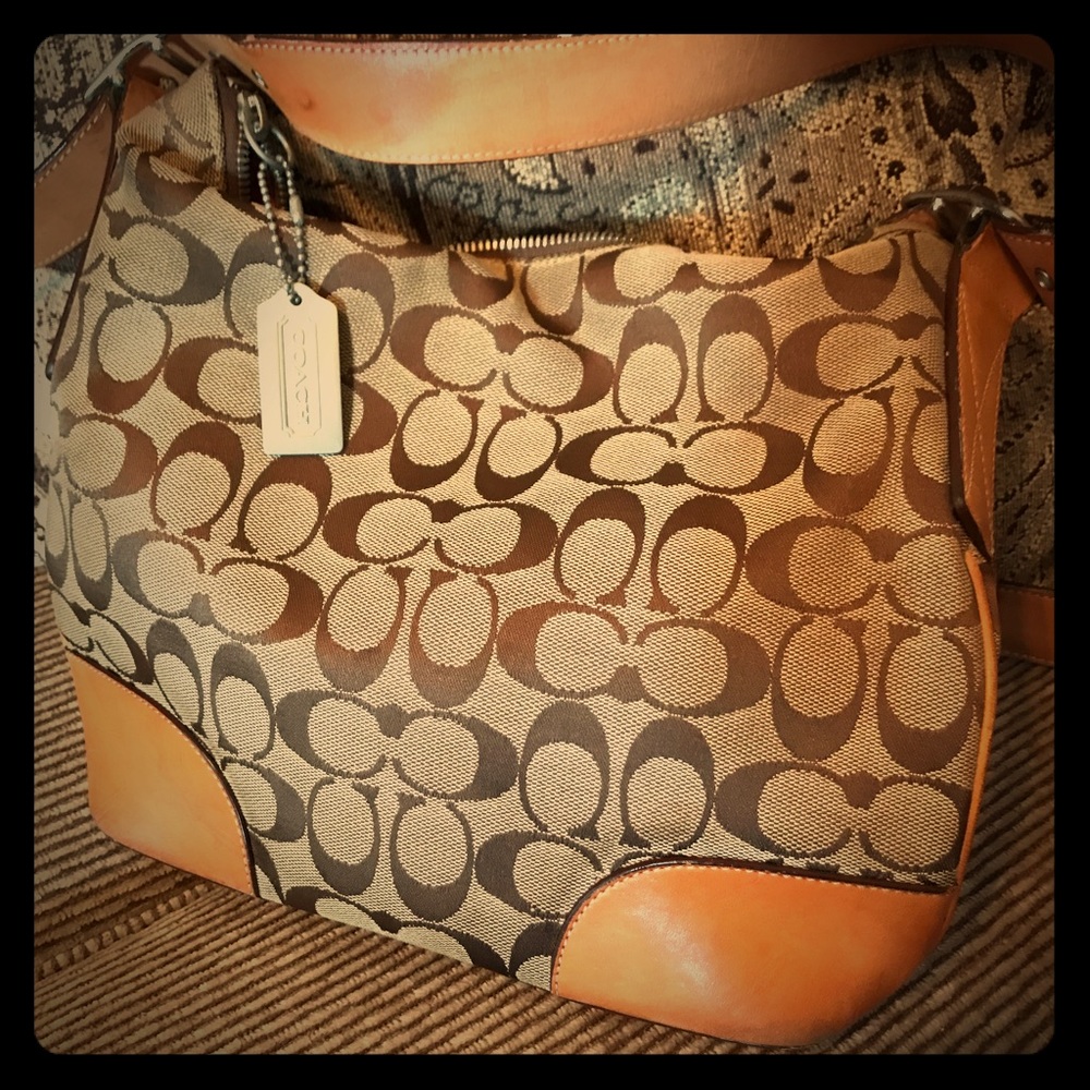 Authentic Coach Shoulder bag.